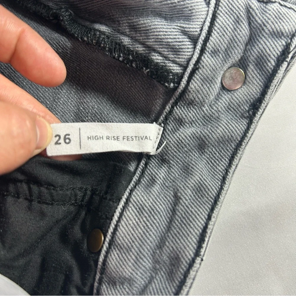 PacSun Women’s Charcoal Distressed‎ High Rise Gestival Jean Shorts Size 26